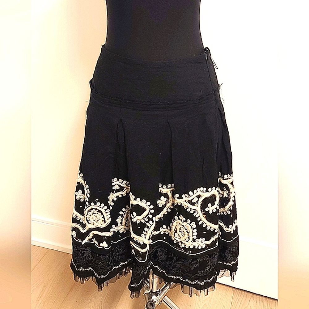 RENE Derhy Boho midi black wool skirt with embroidery L